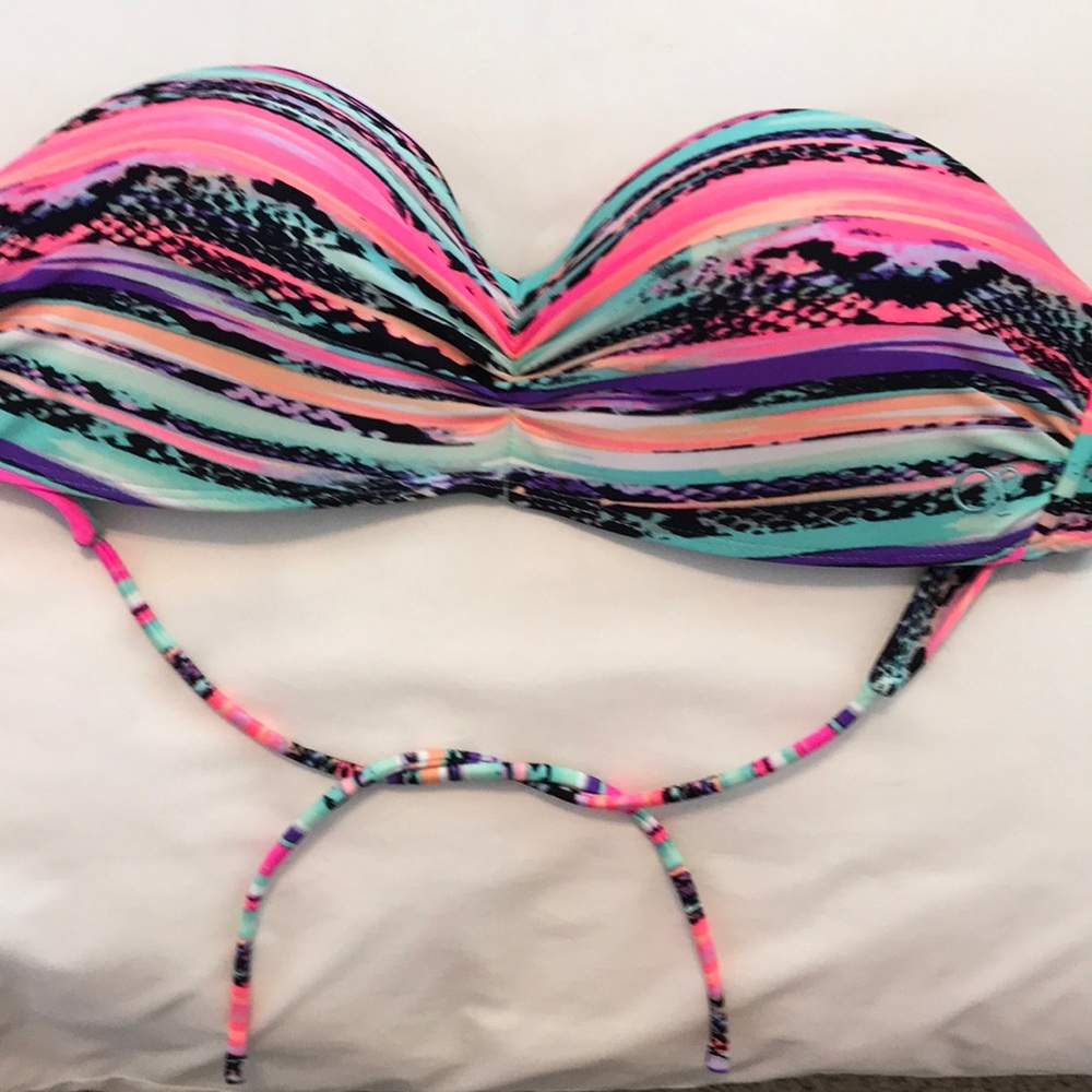 Strapless bikini top